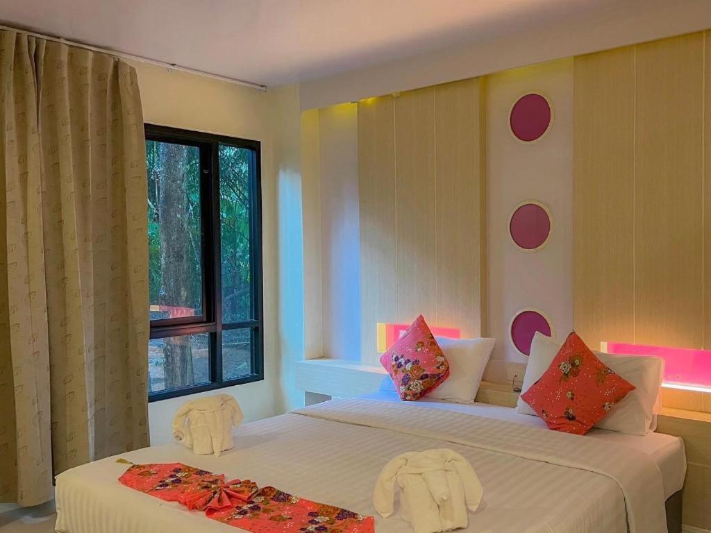 Na Tubthieng Boutique Resort Trang Bagian luar foto